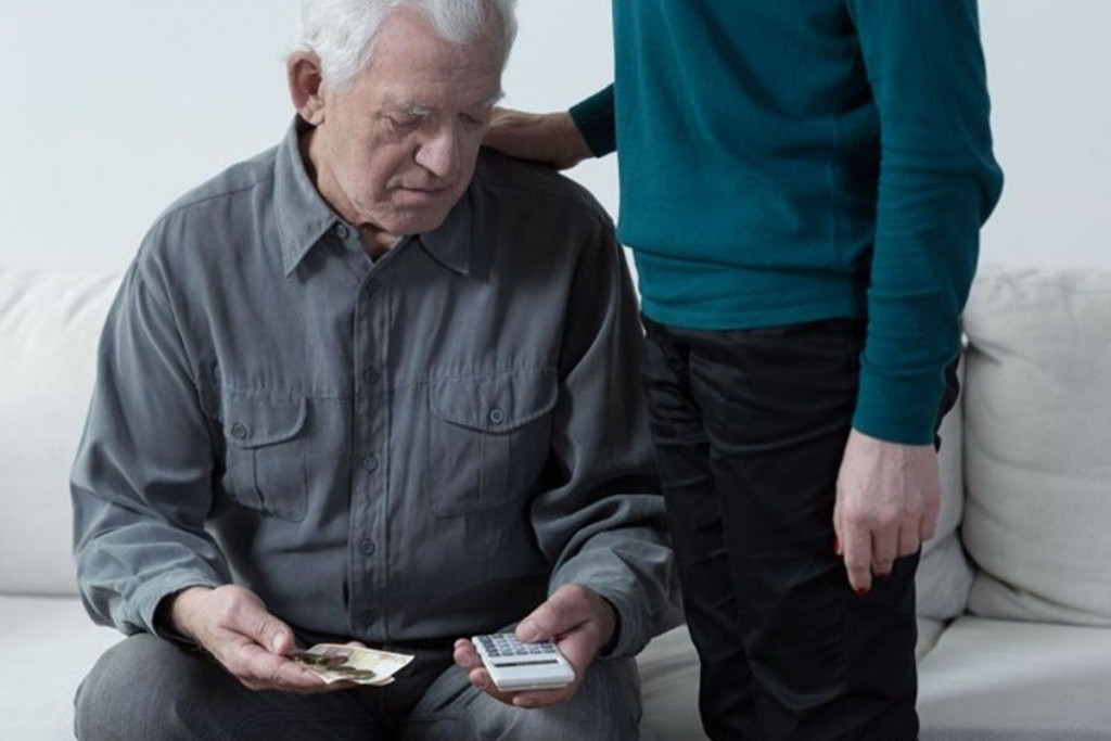 stare osobe, prijevara