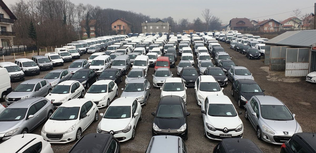 Salon polovnih automobila