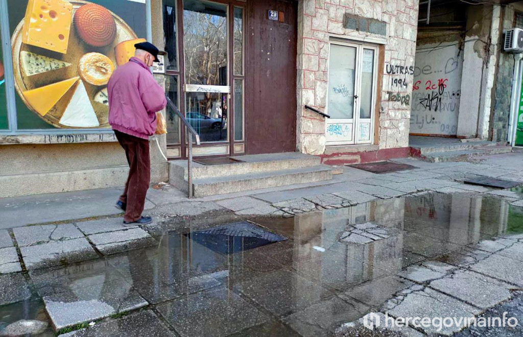 Fekalije Splitska ulica