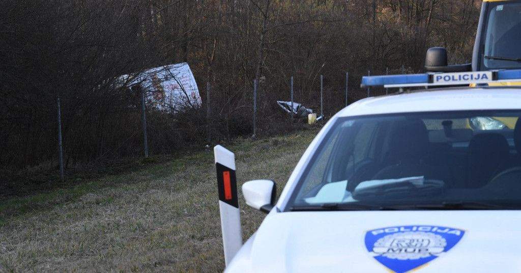 beživotna tijela,  migrantska ruta, granica između Hrvatske i BiH, Crni Potok, Topusko