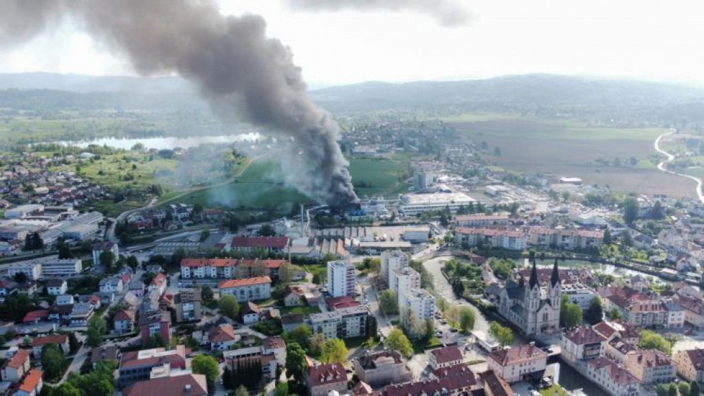 Slovenija, eksplozija, tvornica