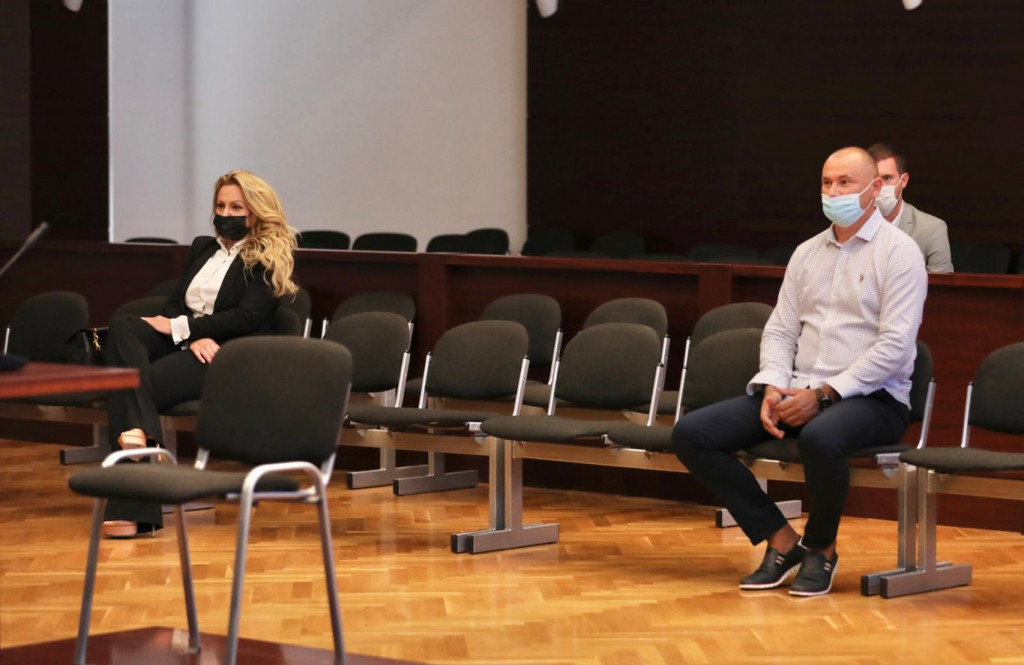 Fra Šime Nimac, bankarica, prevara