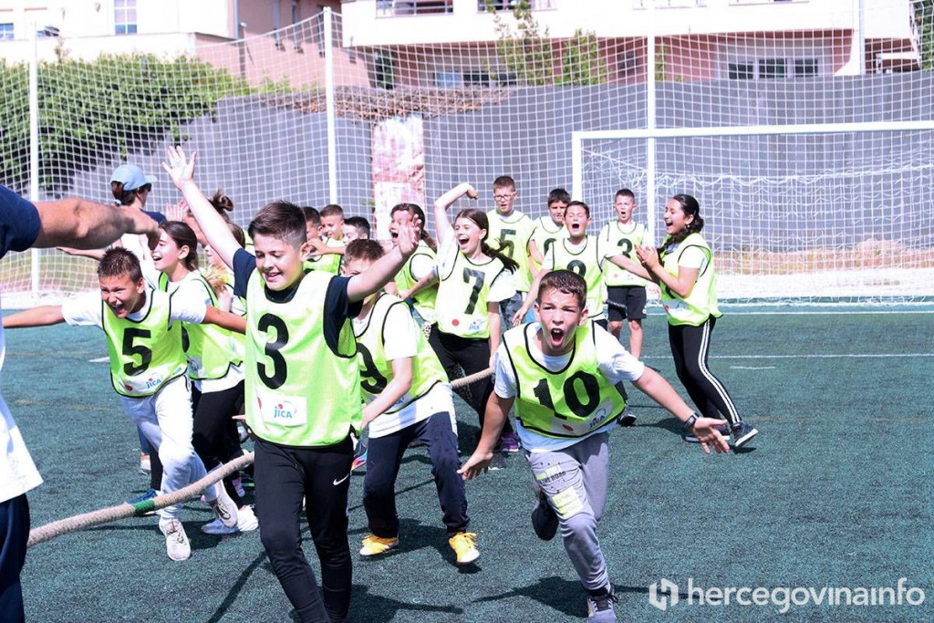 kantarevac, unokai, igre, djeca