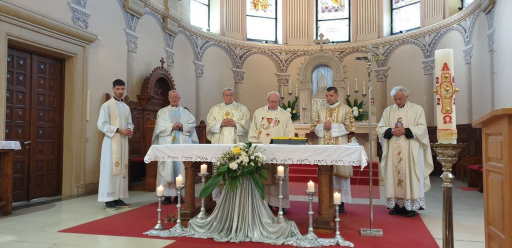 Sveta misa, zadušnica, Ivica Osim