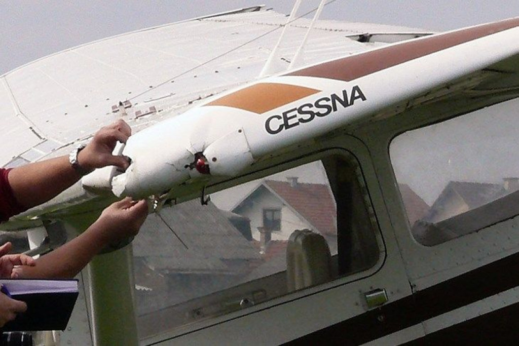 pad aviona,brač,Cessna