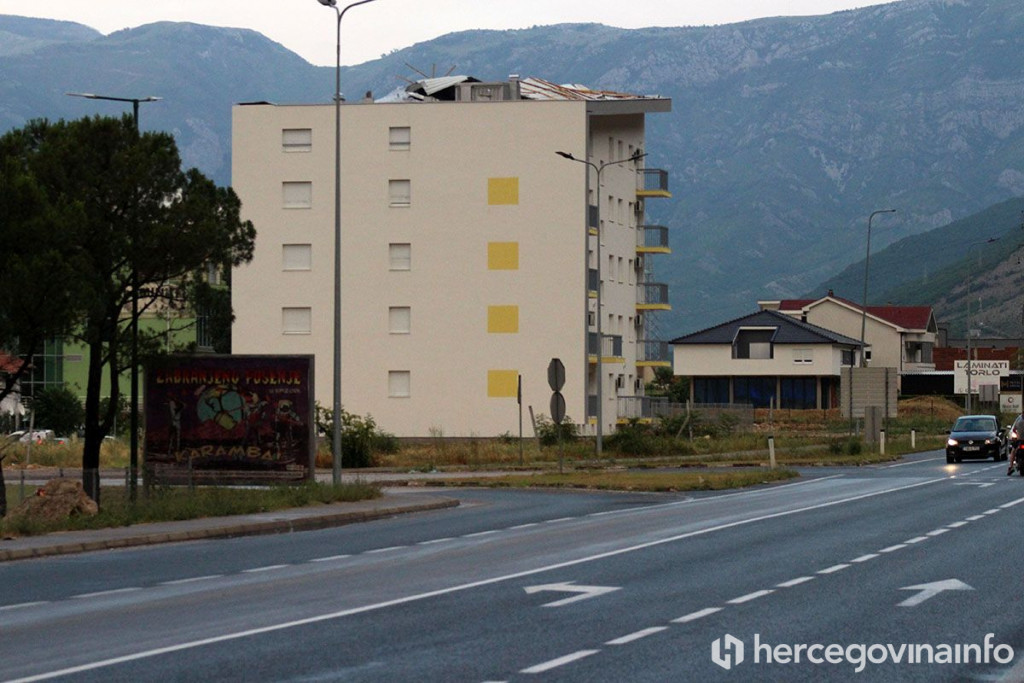 Bafo naselje nova zgrada oštećenje