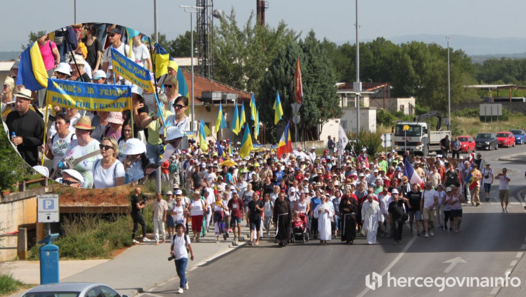 Međugorje,hodnja mira,hodočasnici