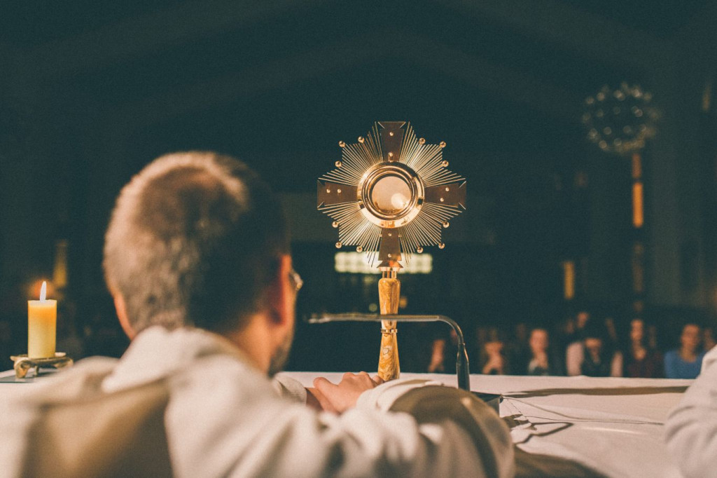 tijelovo,katolička crkva,blagdan