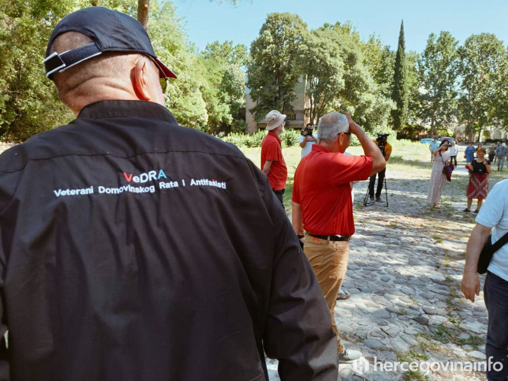 Antifašisti na Partizanskom groblju