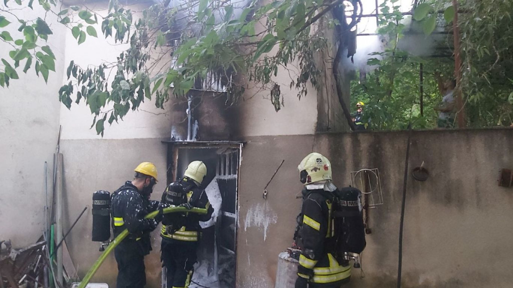 Polog,požar,obiteljska kuća,pvp mostar,vatrogasci,vatrogasci,Mostar,zapošljavanje