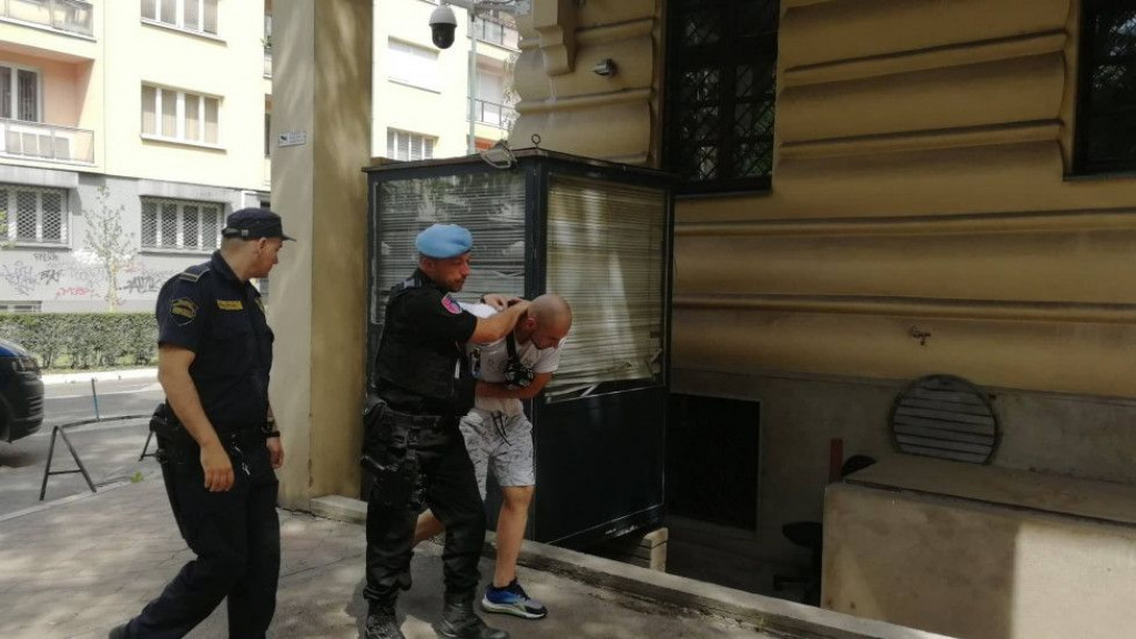 dojava o bombi,lažna dojava,uhićenje