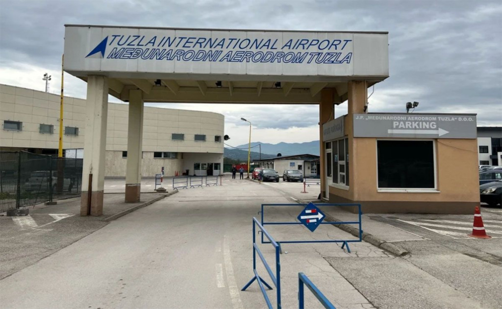 Aerodrom zračna luka Tuzla