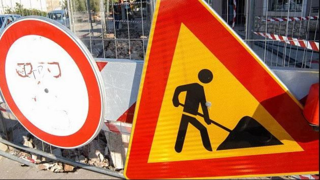 Radovi na cesti znak