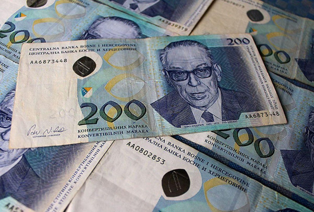 200 konvertibilnih maraka marke