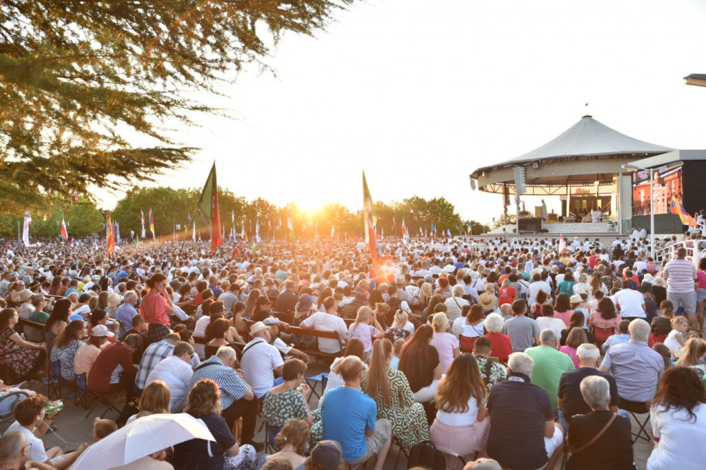 Mladifest,Međugorje,Biskup Petar Palić,Mladifest,Gospa Međugorje,Međugorje