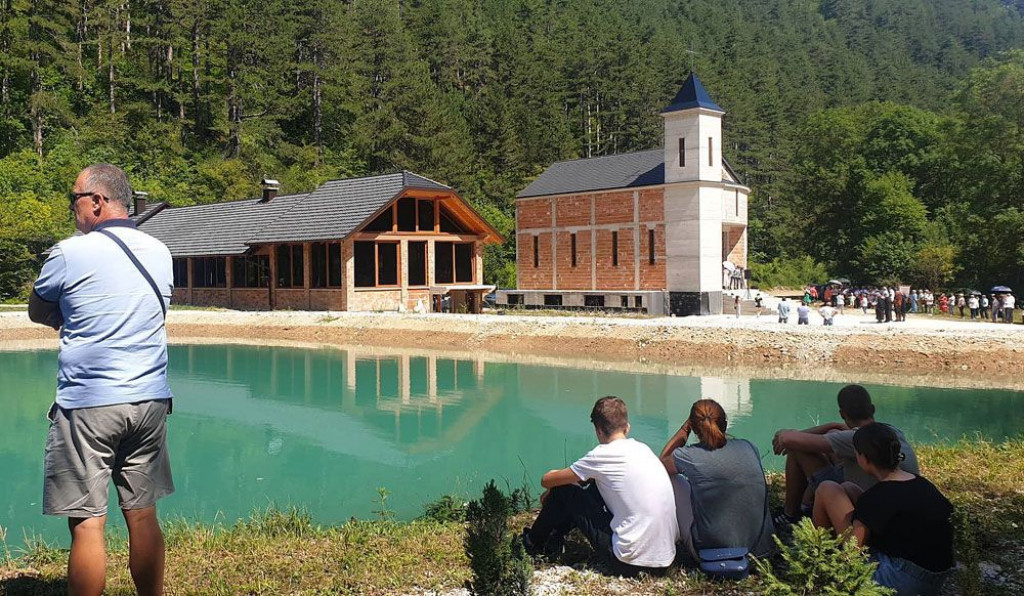 Bugojno,crkva Gospe od Anđela,Crkva, mira, ljubavi i poštovanja,Husein Smajić,Vesela Straža