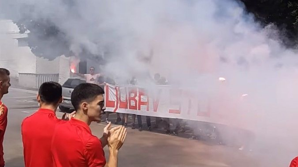 Stadion HŠK Zrinjski,Ultras Zrinjski Mostar,navijači,trening