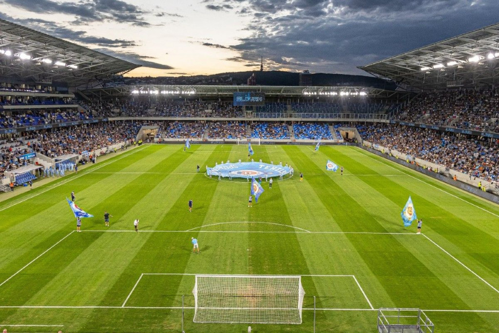 Stadion HŠK Zrinjski,Slovan Bratislava,konferencijska liga 