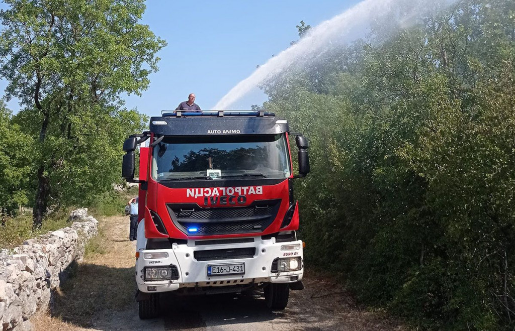 Vatrogasci Trebinje požar