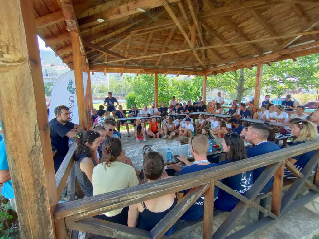 Los Rosales Mostar,Humanitarna akcija,Europa i SAD