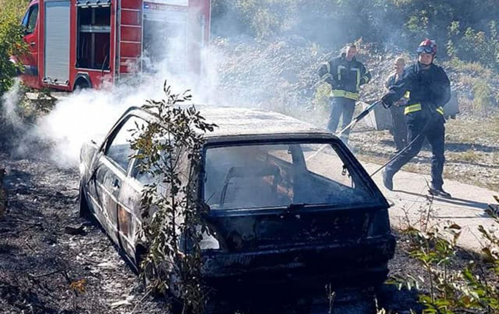 Požar auto Đubrani