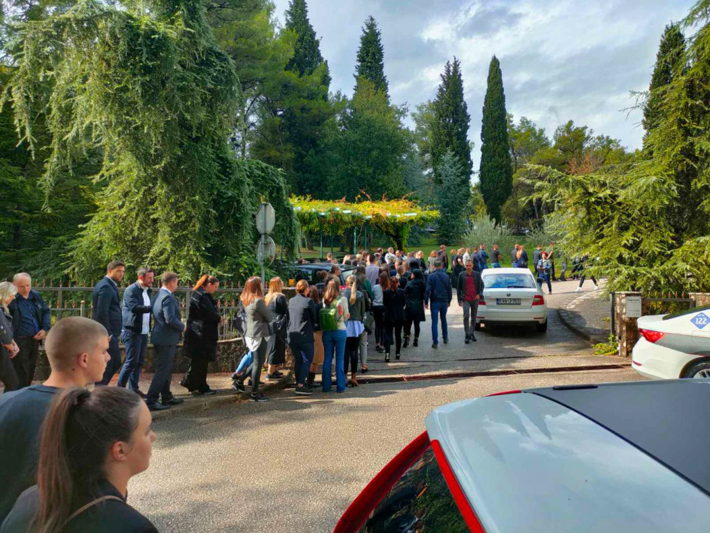 obitelj krstić ispraćaj mrtvačnica 