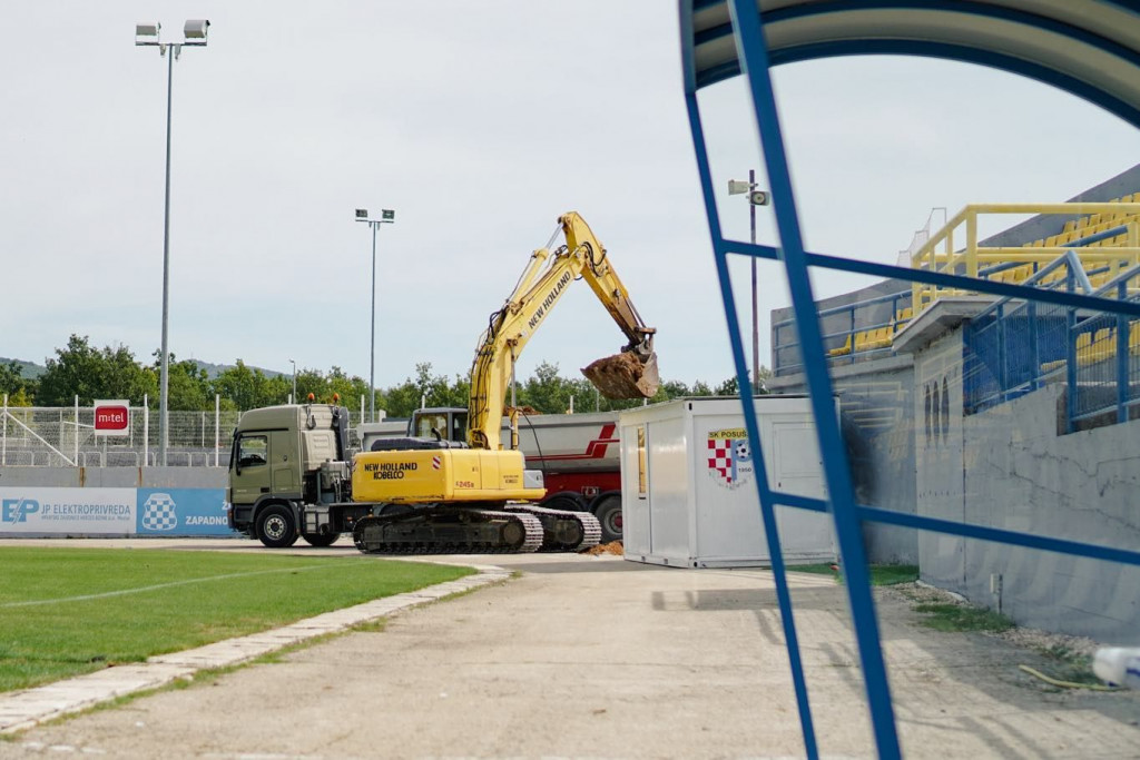 hšk posušje,Mokri dolac,stadion,reflektori