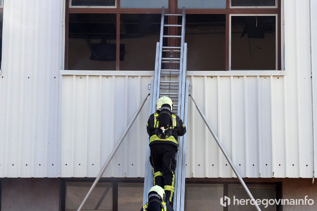 Vatrogasci ljestve merdevine