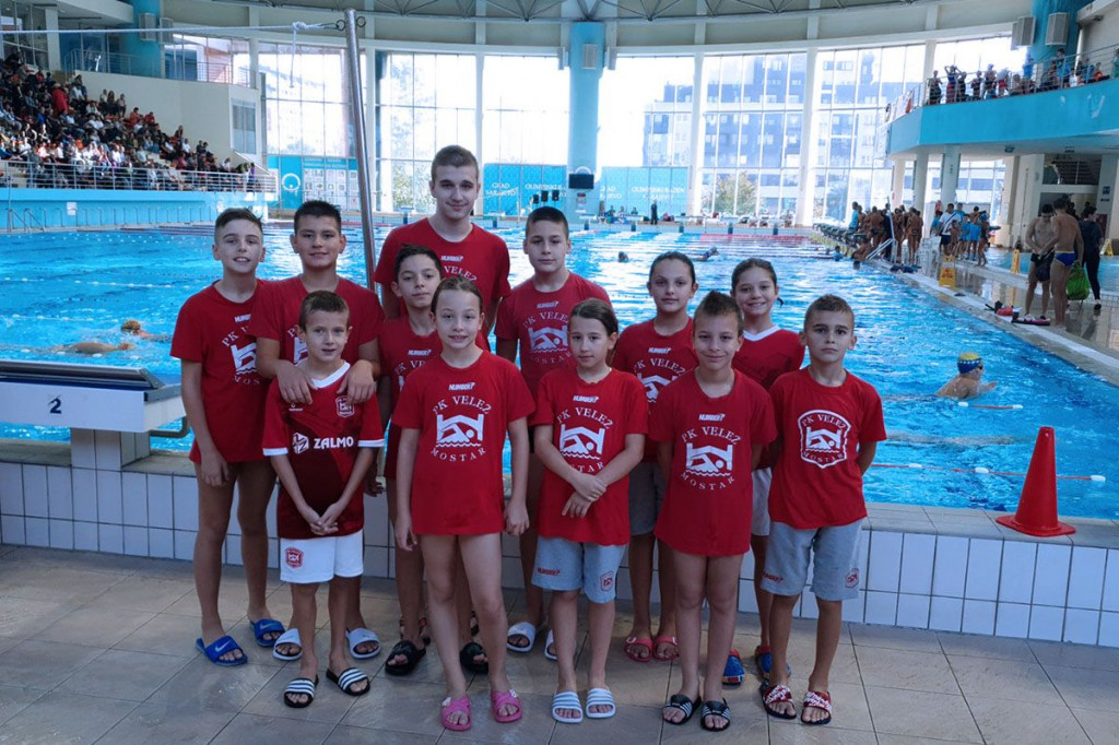 Plivači Veleža na Sharks kupu 2022