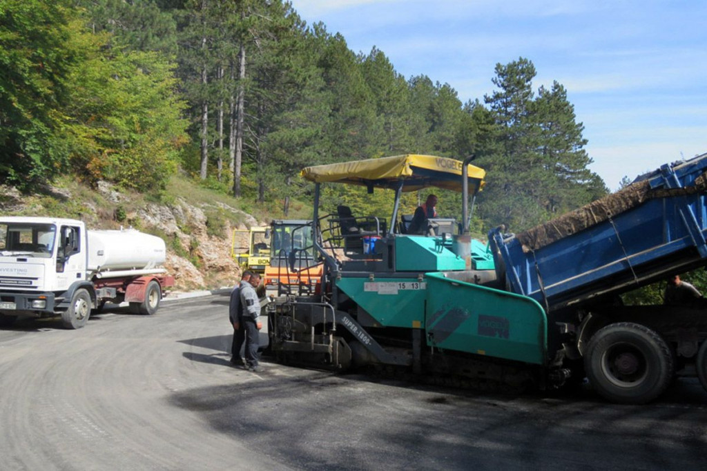Radovi asfaltiranje cesta Mostar Nevesinje