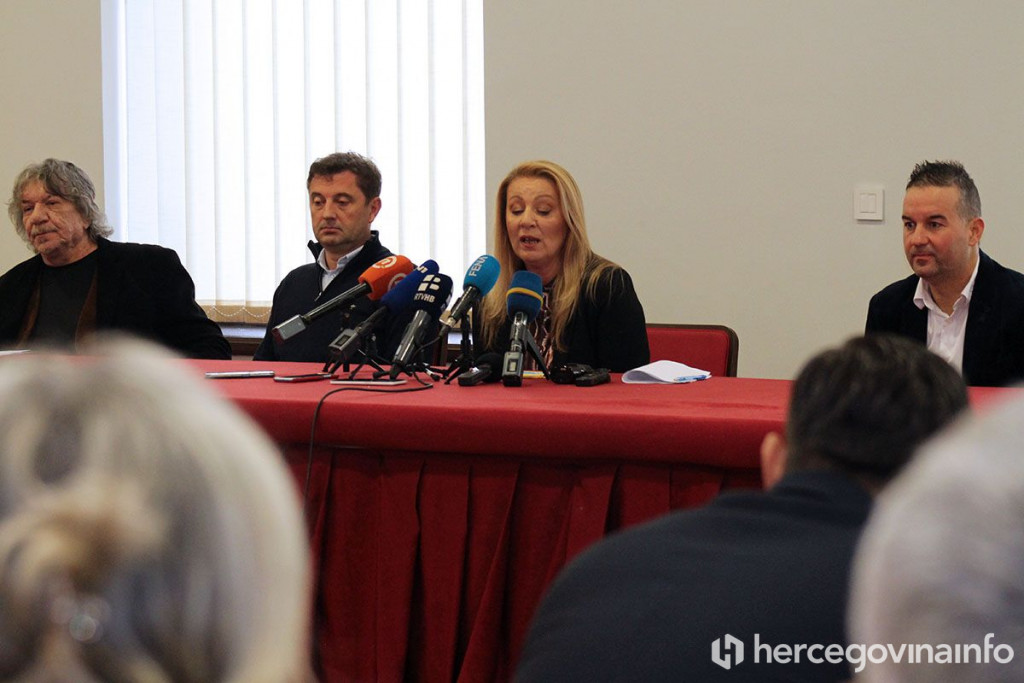 Advent Mostar 2022 press