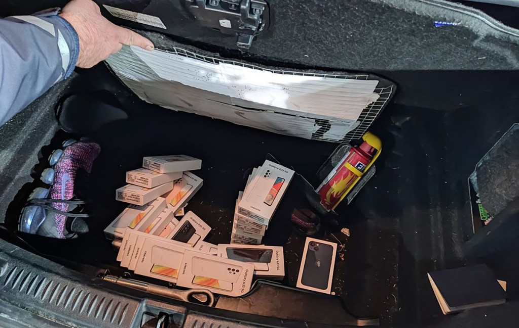 Mobiteli krijumčarenje