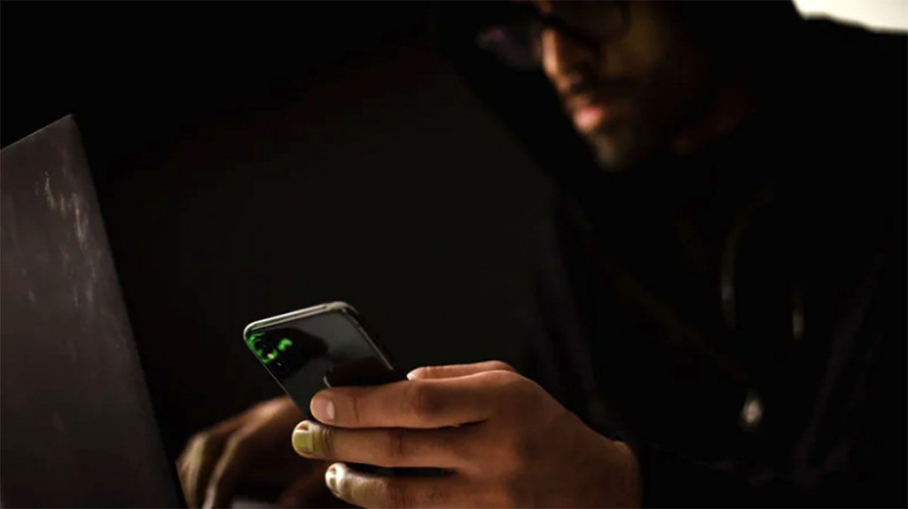 Telefonski poziv mobitel laptop