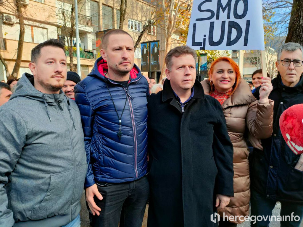 Zdravstveni djelatnici HNŽ prosvjed medicinari