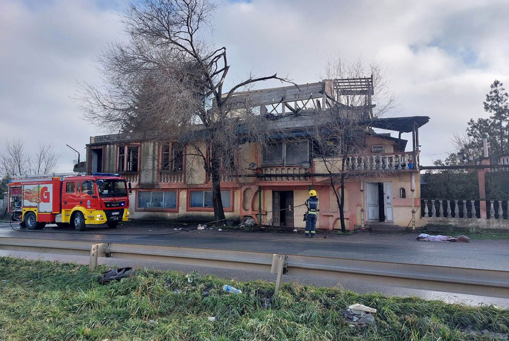 Požar kabare avantura Novi Sad