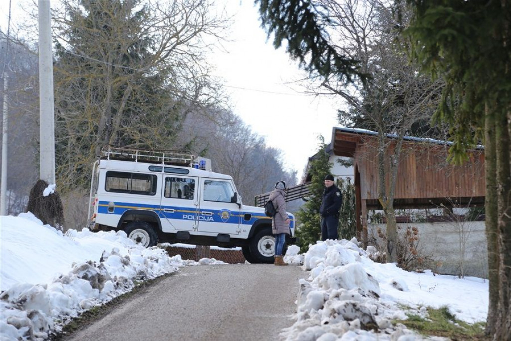 Zagorje mrtvorođenče na cesti