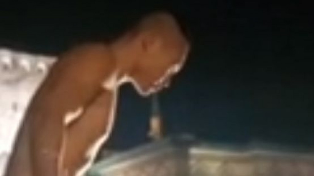 Kinez skok sa Starog mosta