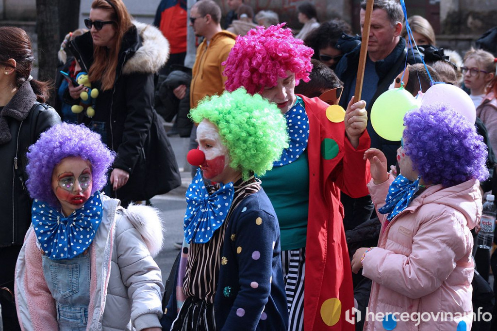 Maškare 2023 defile