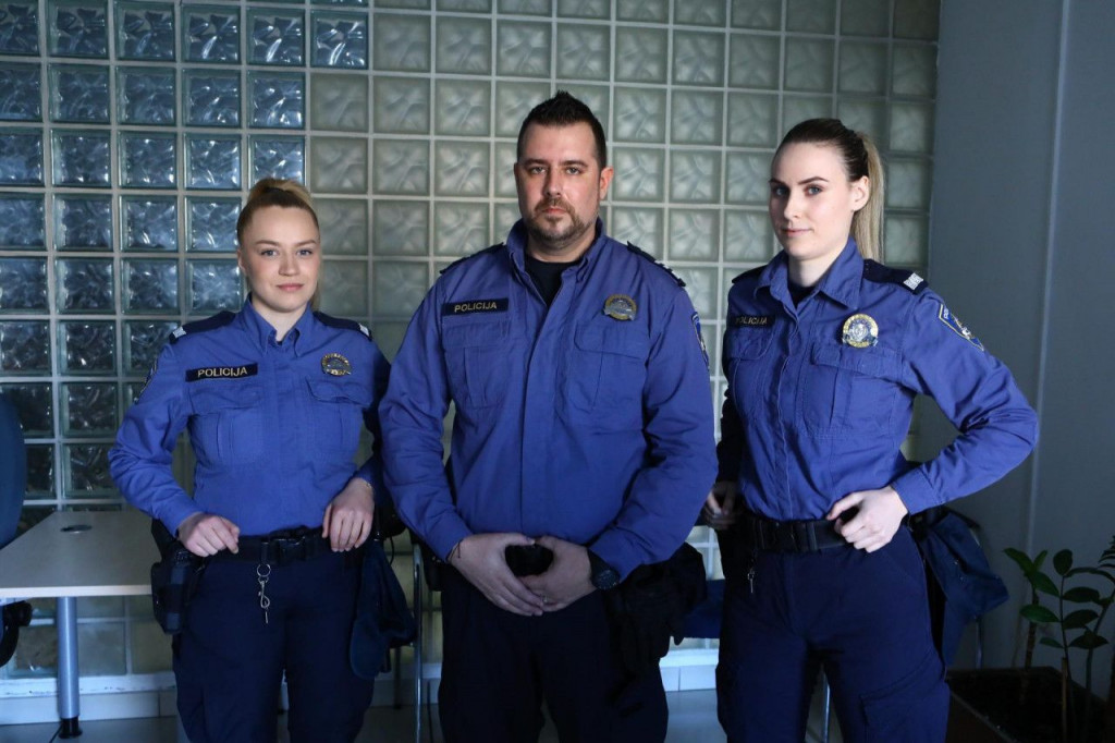 Hrvatska policajci porod