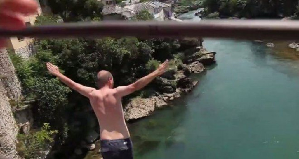 Skok sa Starog mosta