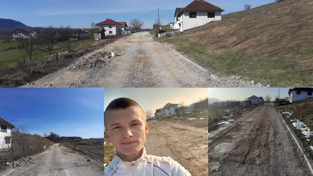 Dječak popravlja rupe na cesti