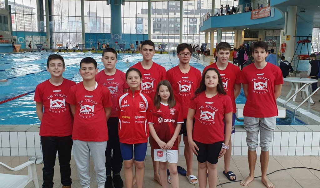 Plivači Veleža na bazenu Otoka 2023