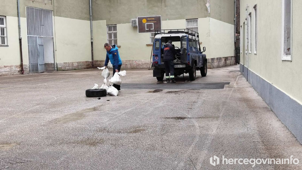 Bomba Medicinska škola Mostar
