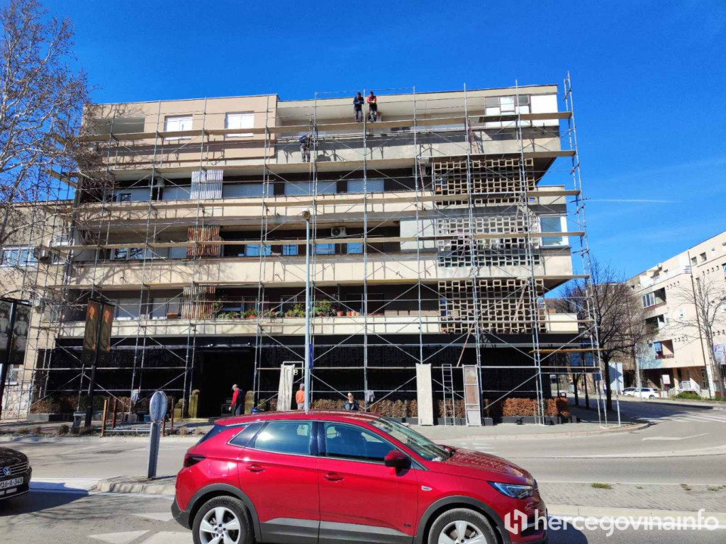 Galerija Hub Aluminij