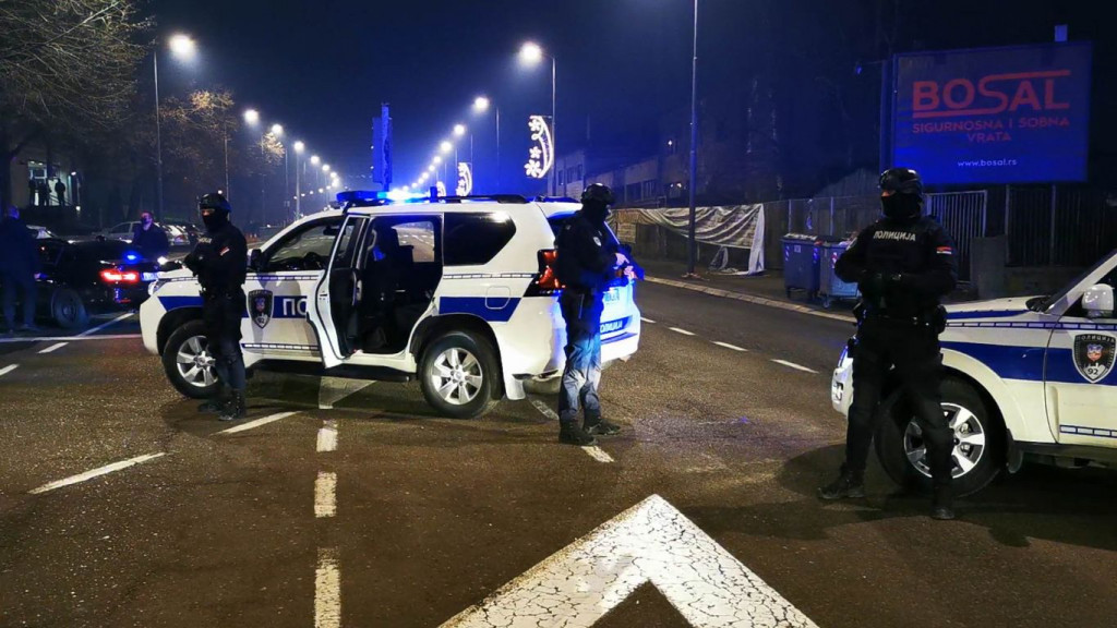 Beograd,pucnjava,automobil,mup