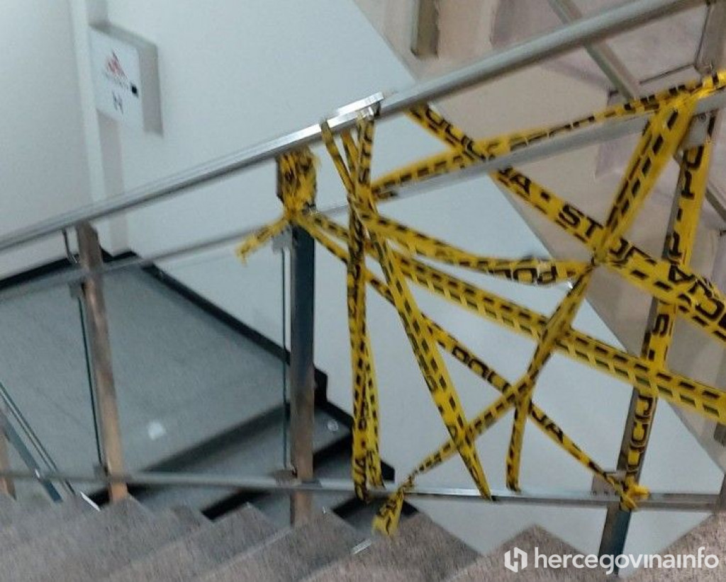 TC Piramida rupa stepenice