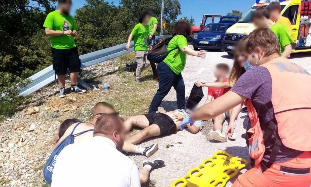 Maturanti nesreća traktor