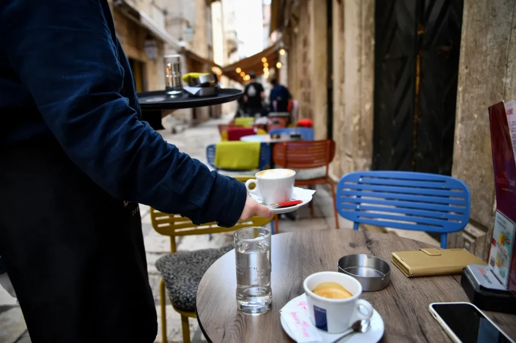 Dubrovnik,sezonci,radne dozvole