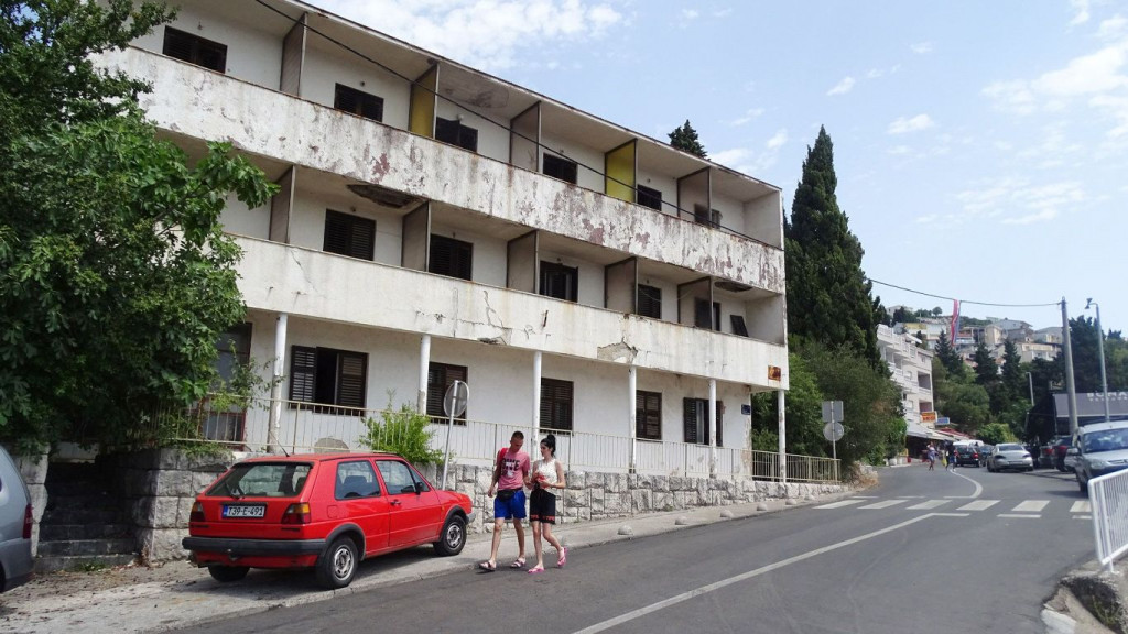 Neum,derutni objekti,ruševine