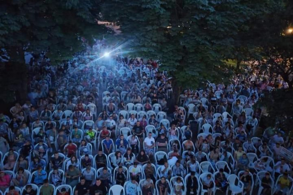 posuško lito,kino,otvoreno kino